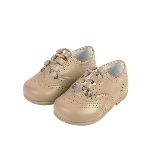 Lace up brogue shoes beige