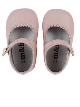 baby shoes in pink