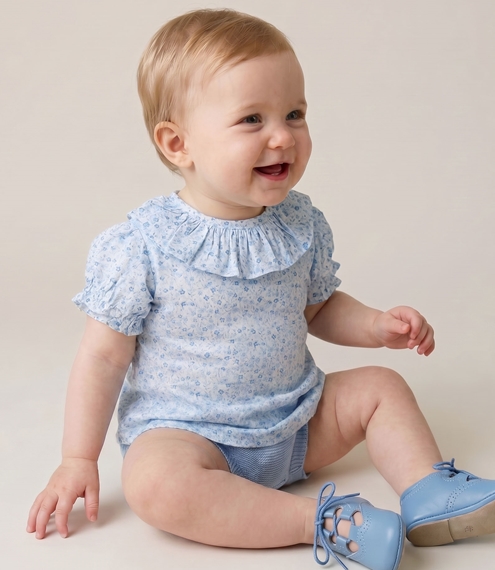 blusa azul bebé