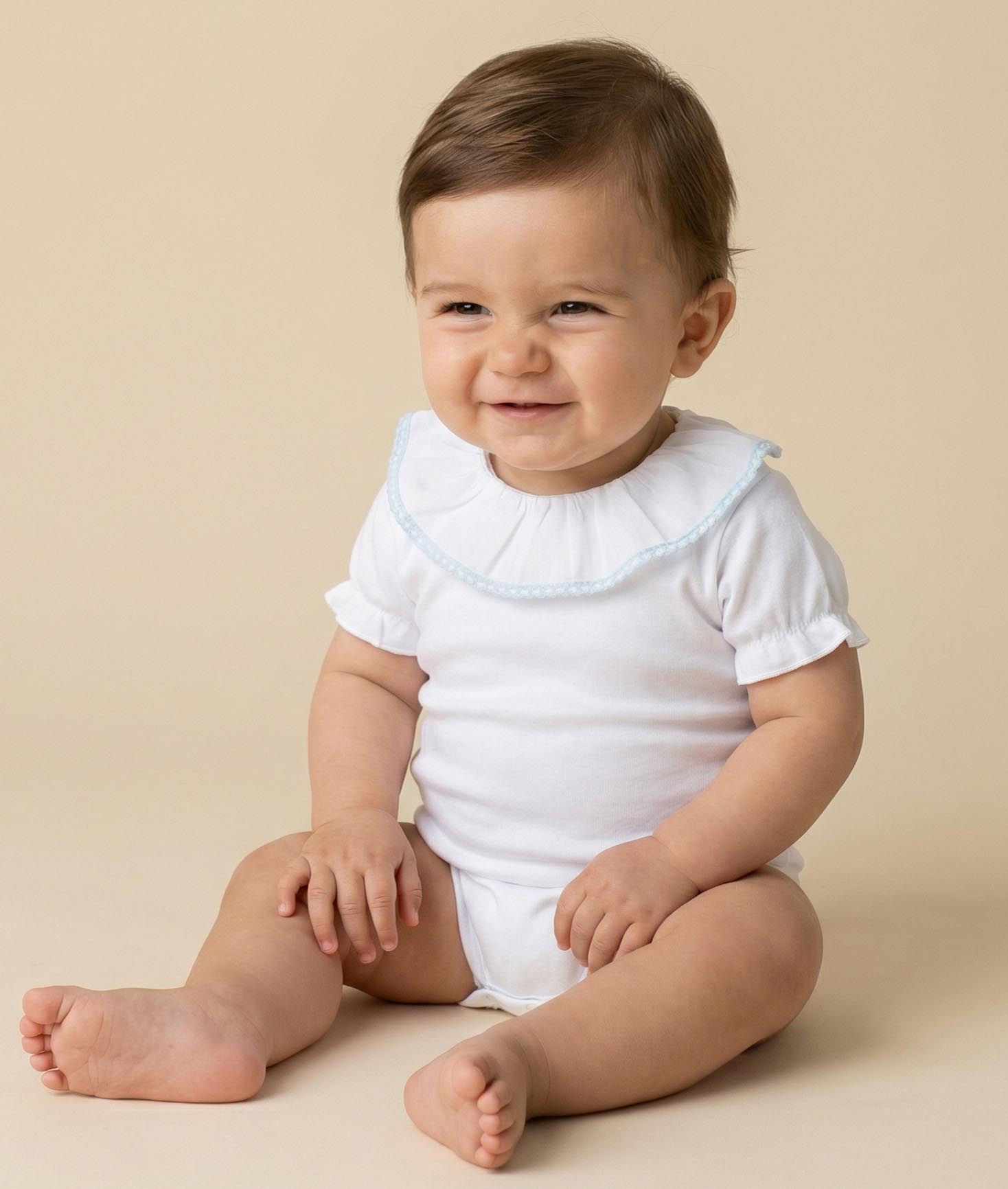 body azul puntilla batista corta