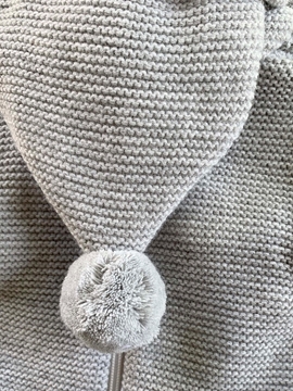 san francisco de punto gris y pompon