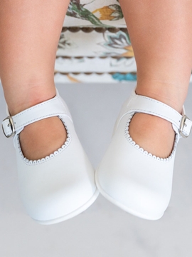 white shoes gril leather