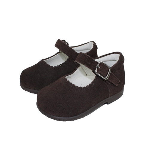 Girl suede shoes in brown