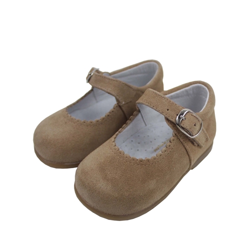 Girl shoes beige